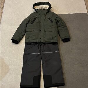 Green and Black Winter Jacket and Pants Set